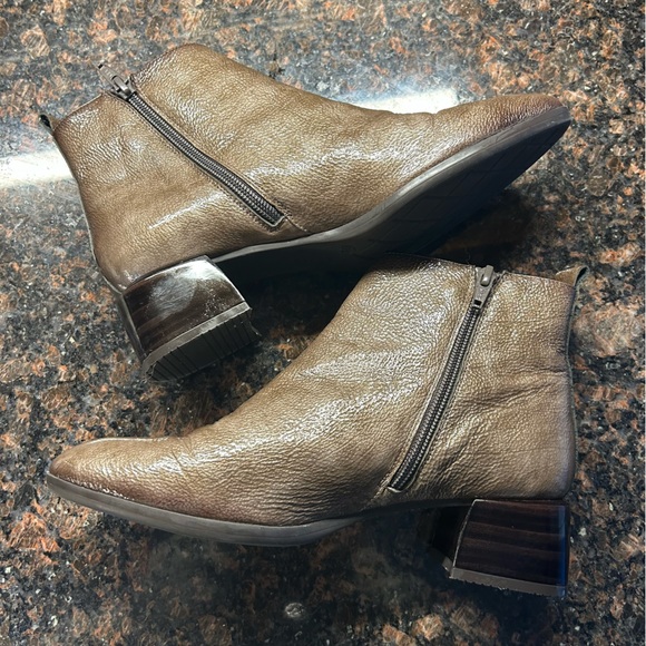 Hispanitas Guinivere Brown Leather Chelsea Ankle Boots Almond Toe - Picture 5 of 10